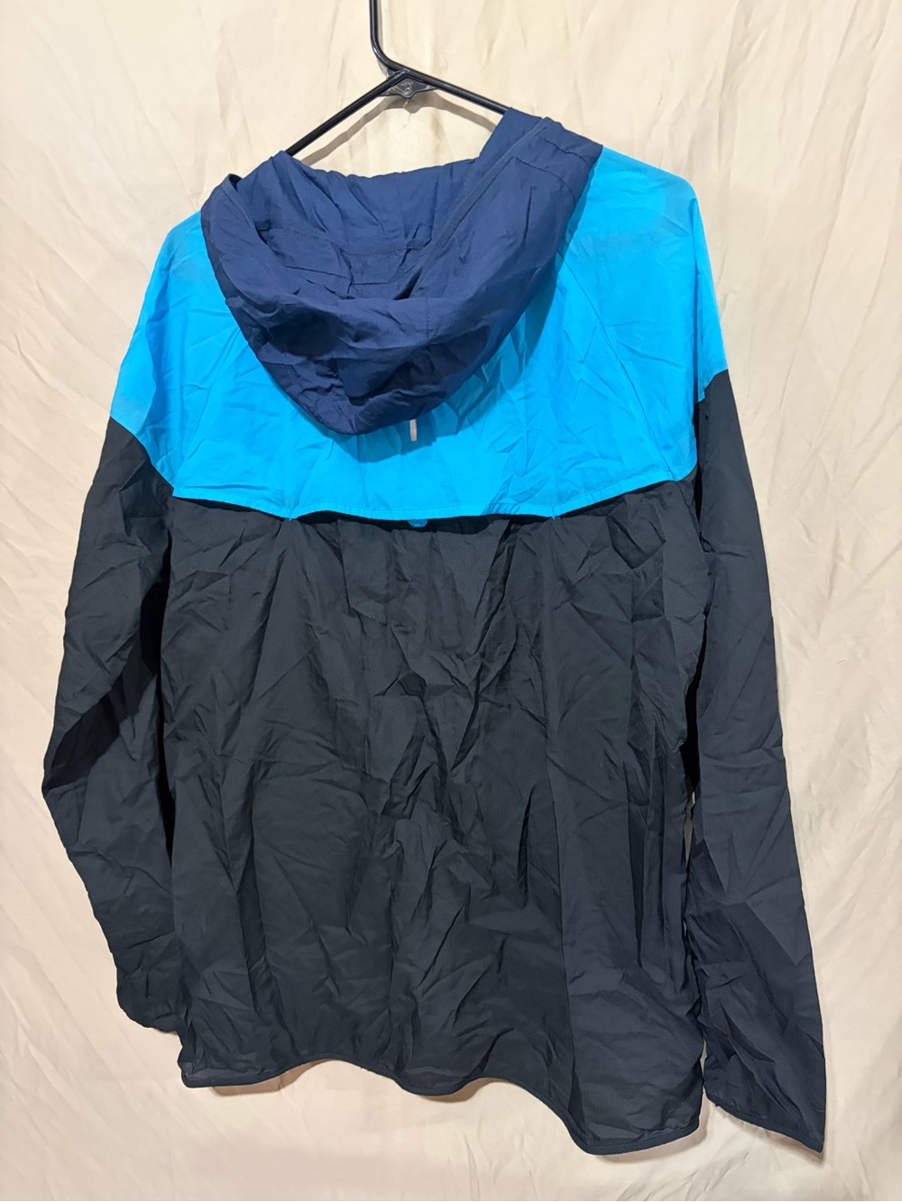 Nike wind jacket - Picture 3 of 3